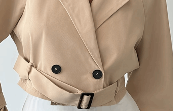 Trench corto doppiopetto elegante da donna