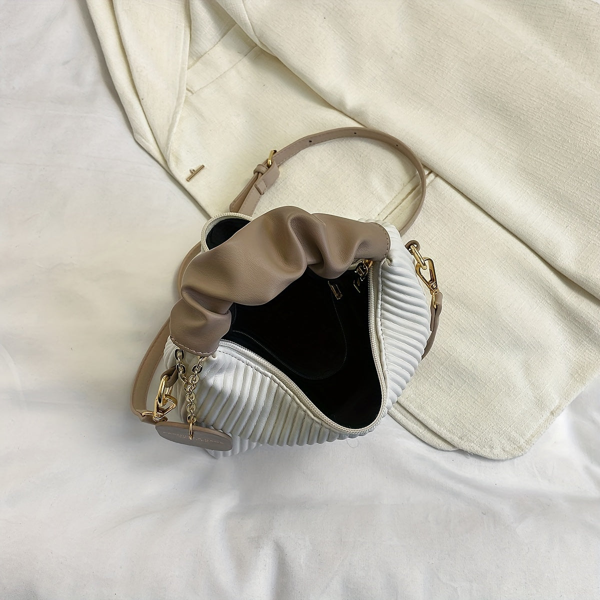 Borsa trapunta, tipo arricciato