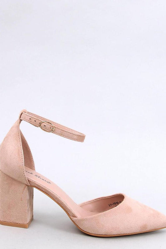 Wide heel pumps