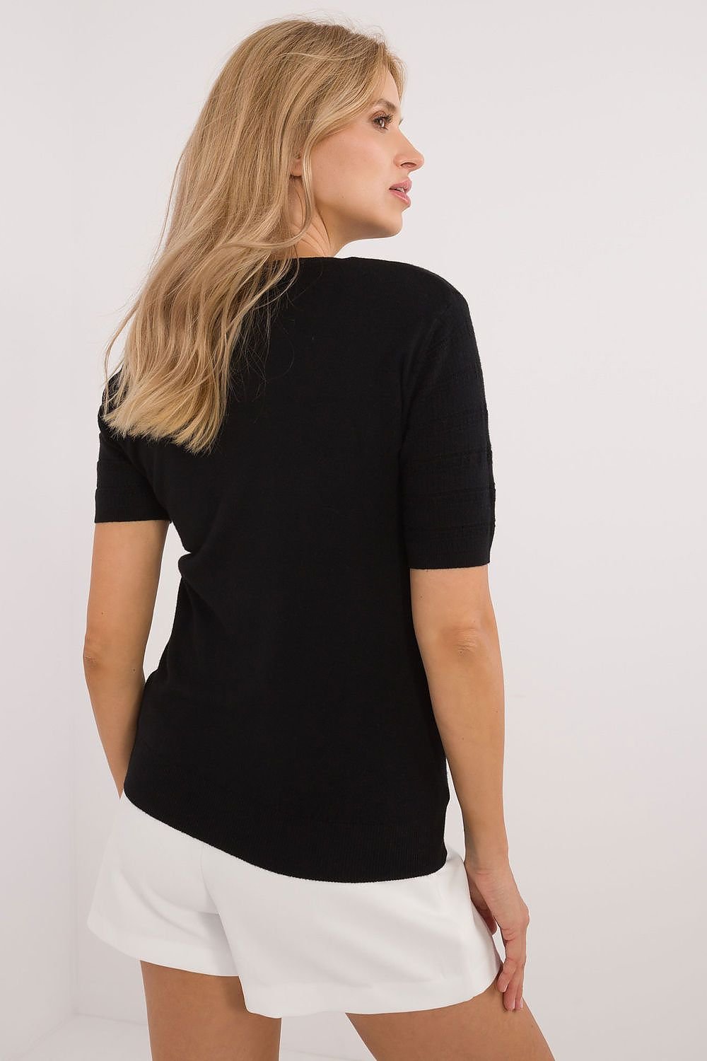 Short sleeve sweater