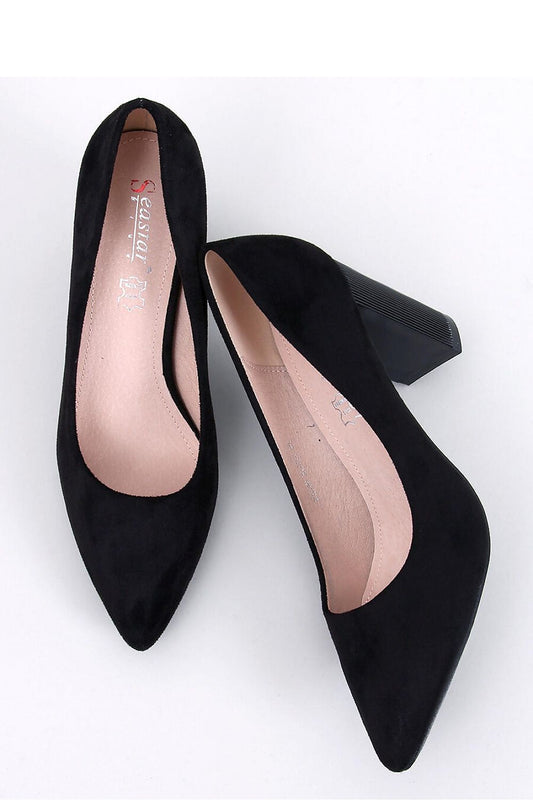 Wide heel pumps