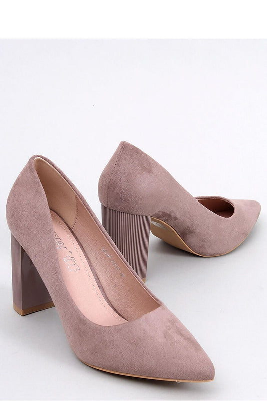 Wide heel pumps