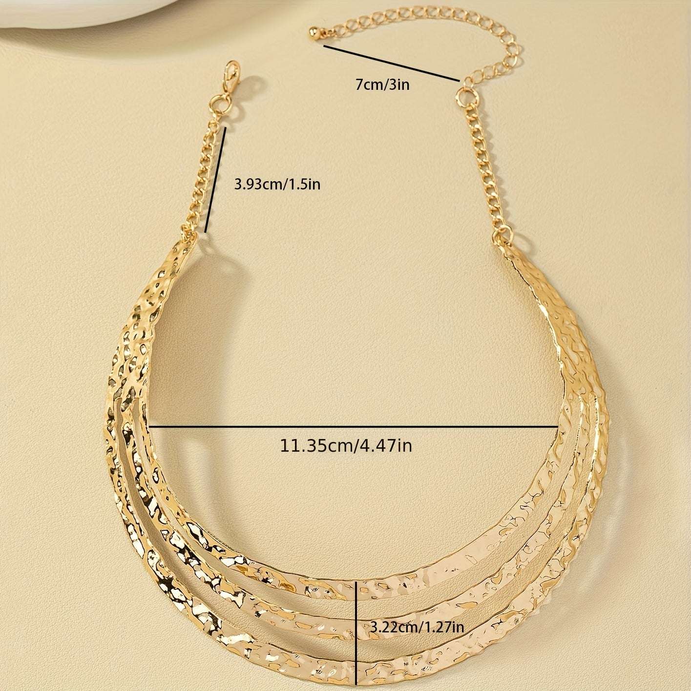 Collana girocollo a tre fasce martellate lucido