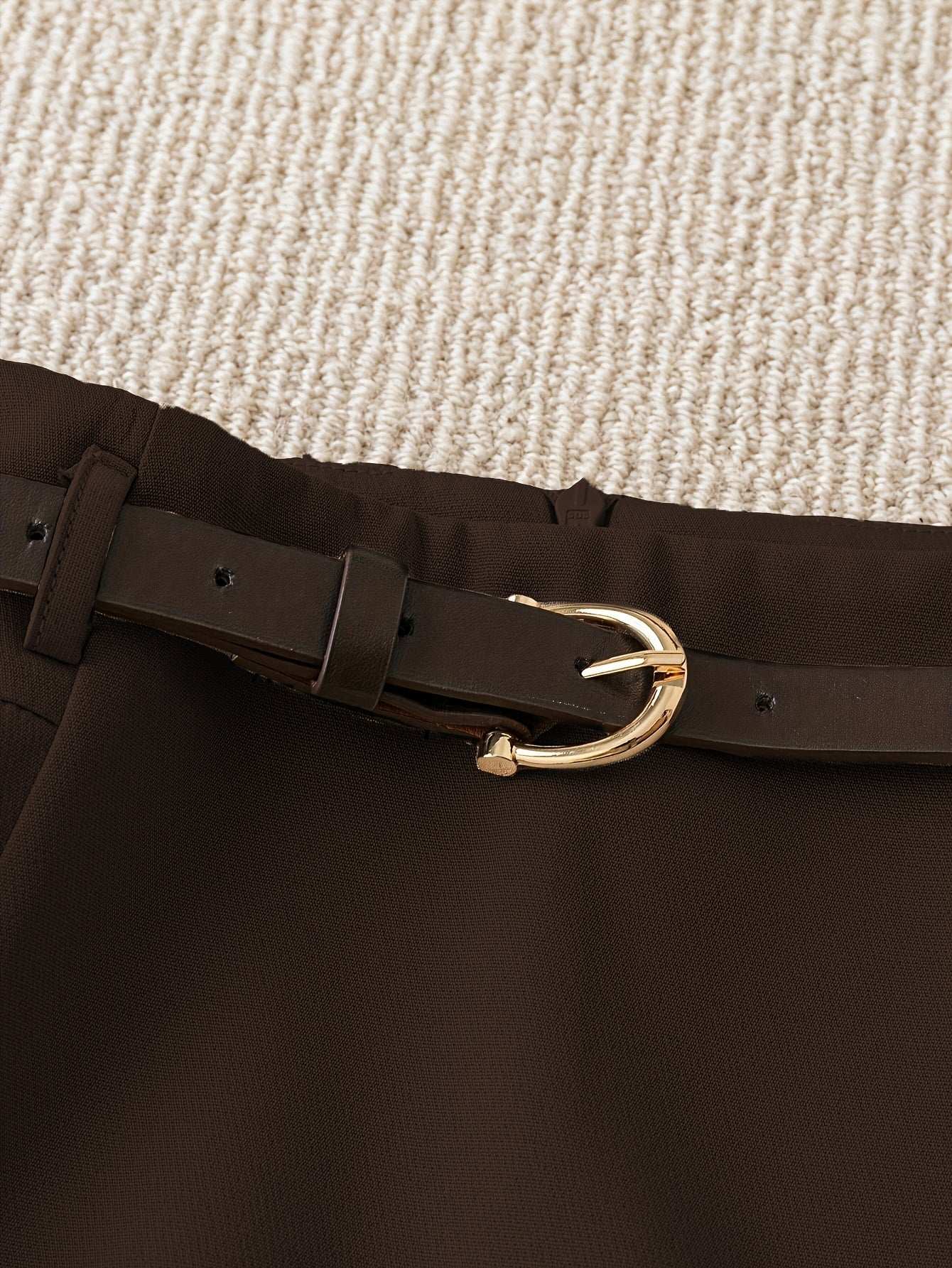 Shorts a portafoglio con cintura elegante